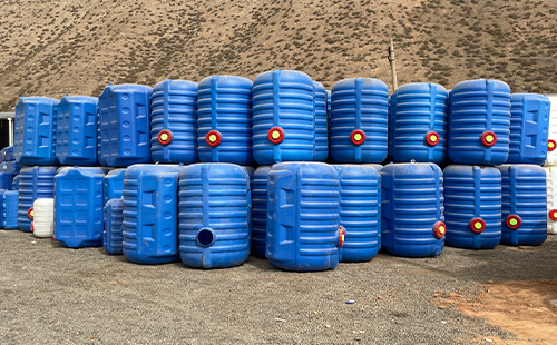 雨水收集与利用：万科华洁岷县塑料桶提供创新解决方案